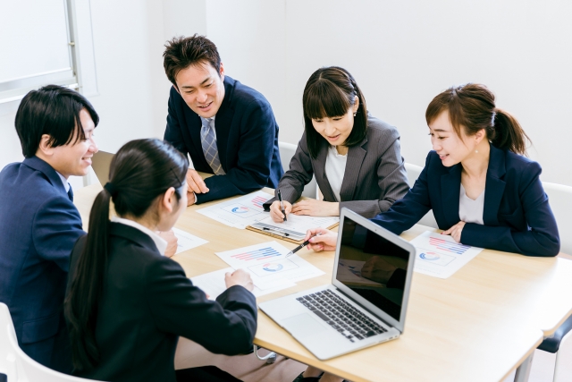 営業DXにおけるSFA導入のメリットとデメリット